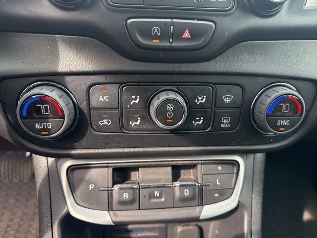 Used 2022 GMC Terrain SLT image 15