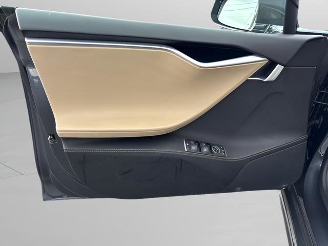 Used 2015 Tesla Model S 85D image 11