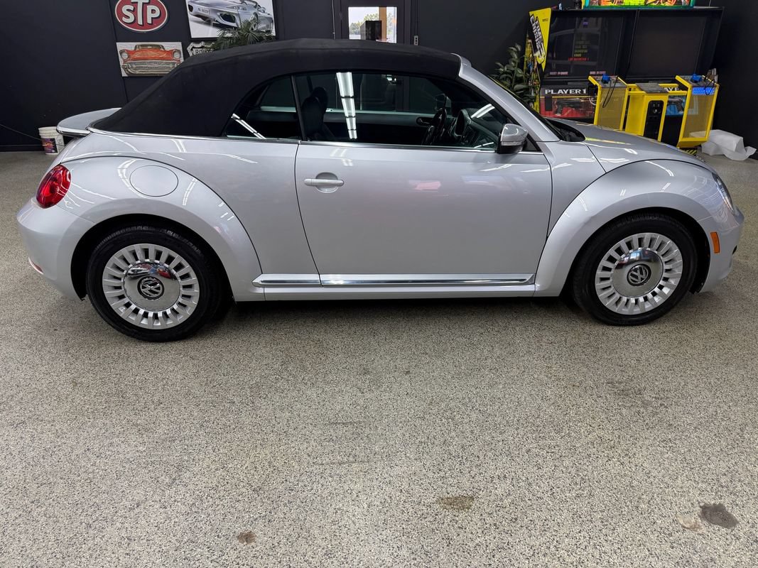 Used 2016 Volkswagen Beetle 1.8T S FWD image 6