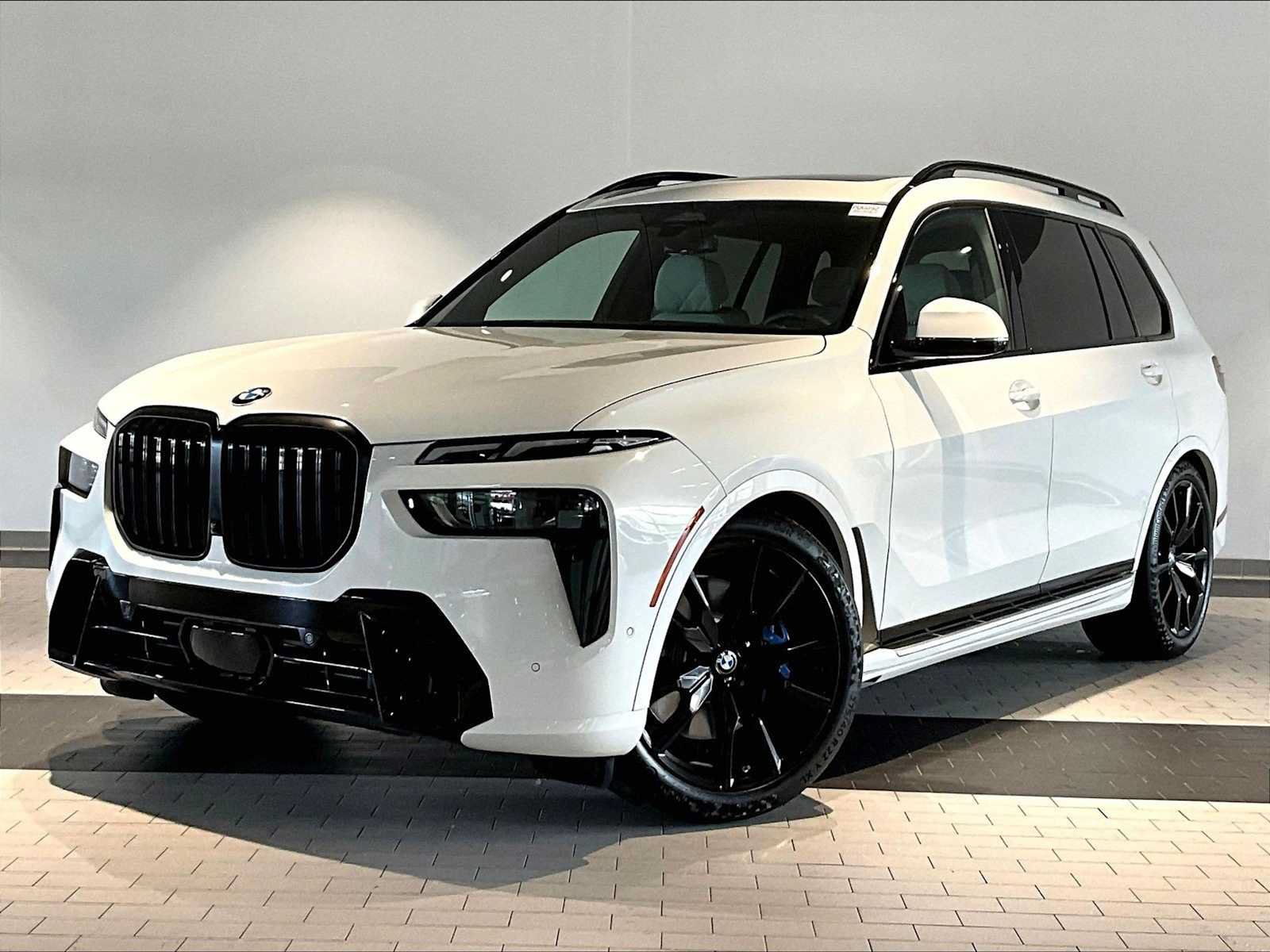 Used 2025 BMW X7 xDrive40i w/ M Sport Package AWD/4WD image 1