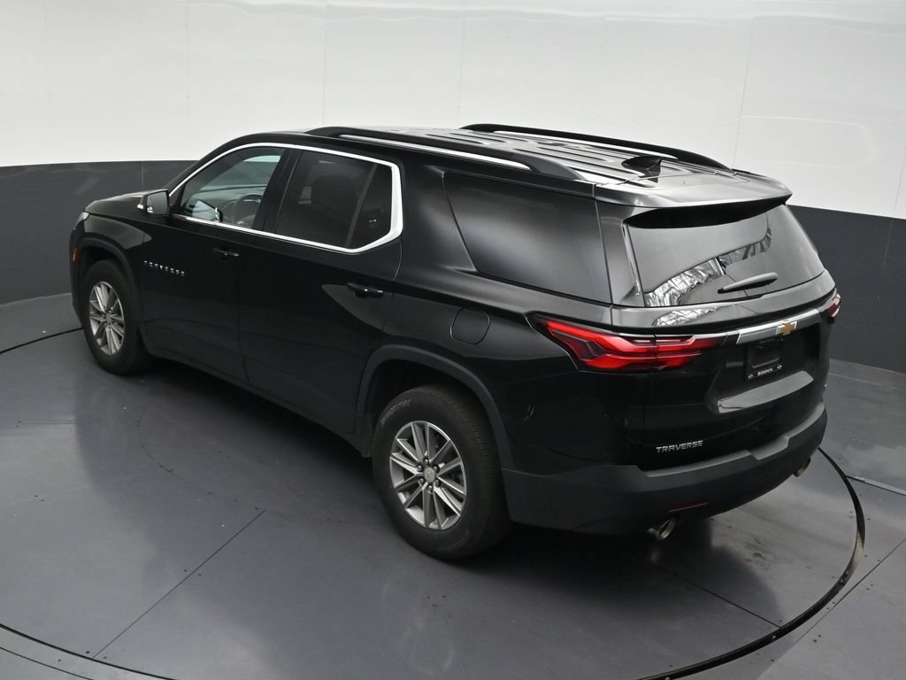 Used 2023 Chevrolet Traverse LT FWD image 18