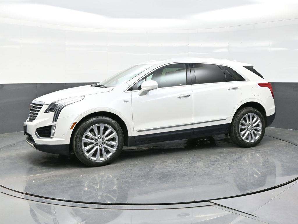 Used 2017 Cadillac XT5 Platinum w/ Driver Assist Package image 3