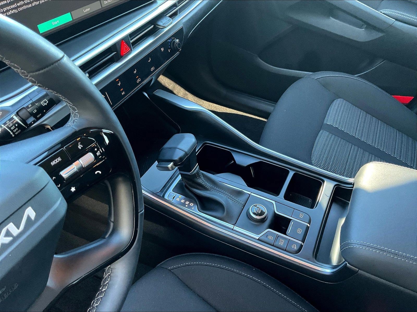 New 2026 Kia Sorento LX FWD image 12