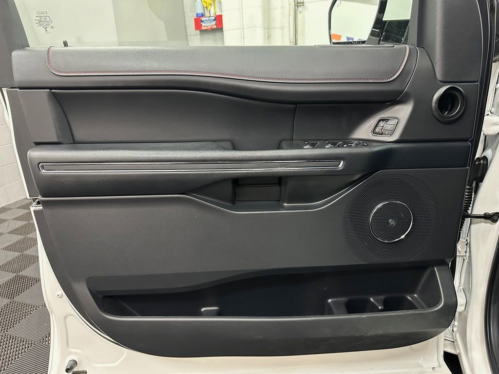 Used 2024 Ford Expedition Max Limited AWD/4WD image 16