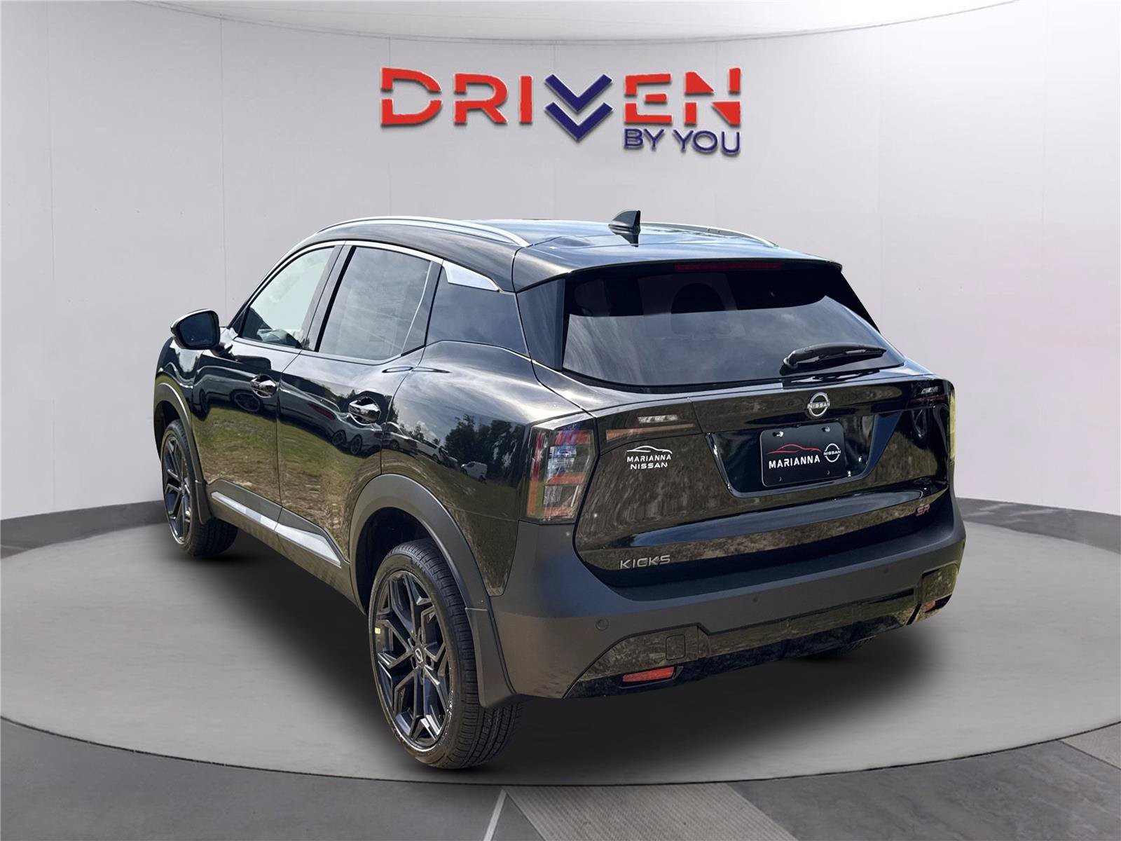 New 2026 Nissan Kicks SR FWD image 6