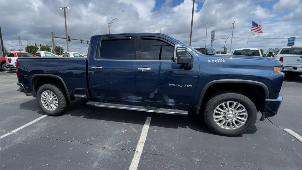 Used 2023 Chevrolet Silverado 2500 High Country w/ LPO, Hitch Package AWD/4WD image 3