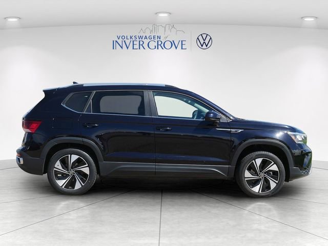 Used 2024 Volkswagen Taos SE AWD/4WD image 8