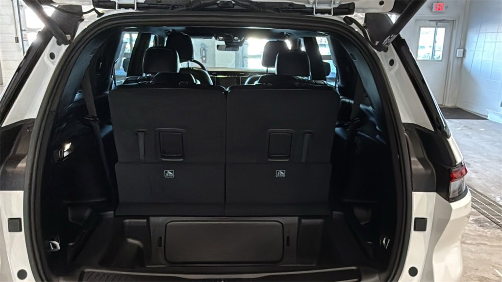 Used 2025 Jeep Grand Cherokee L Altitude image 17