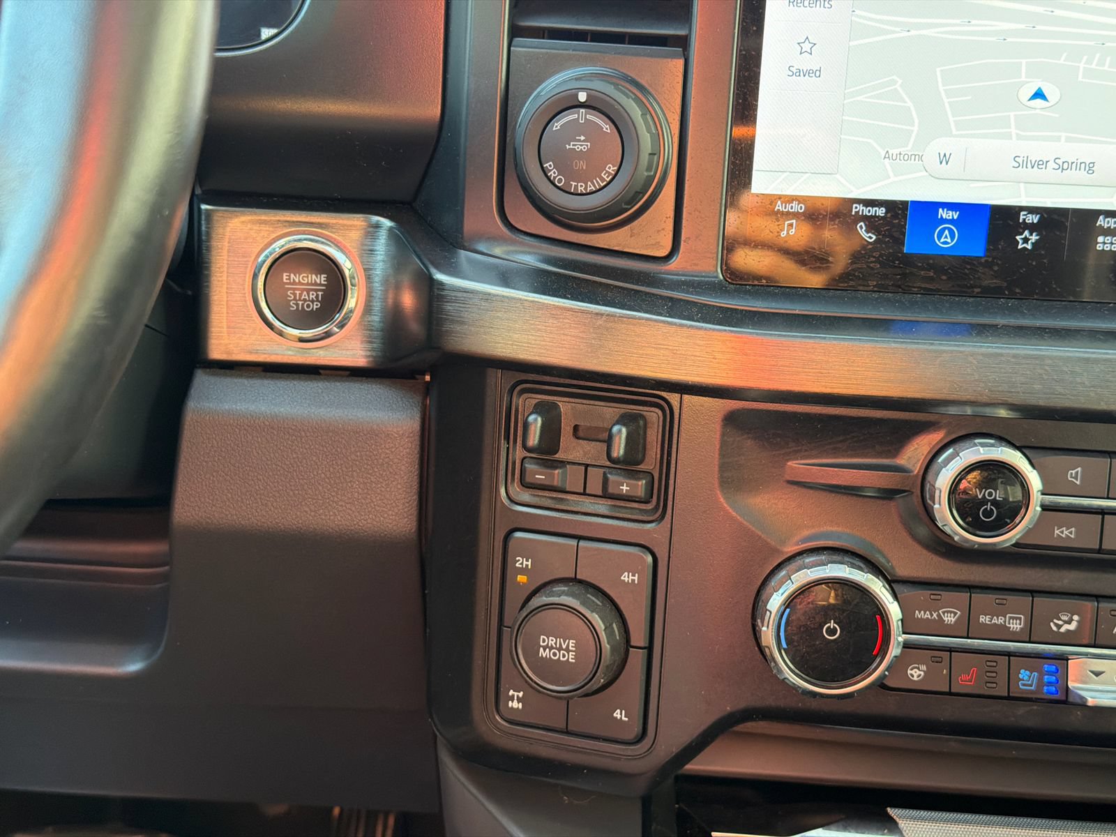 Used 2024 Ford F250 Lariat w/ Lariat Ultimate Package AWD/4WD image 33