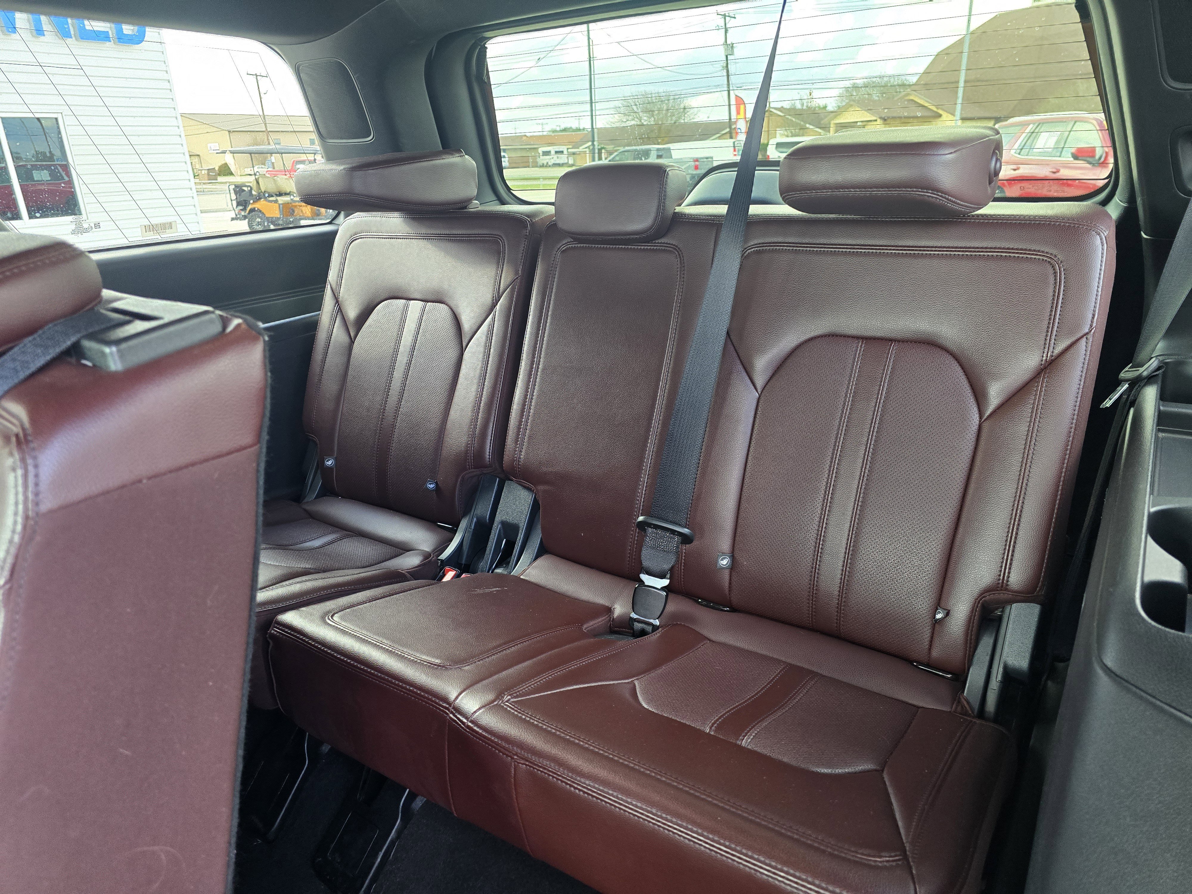 Used 2024 Ford Expedition Limited image 8