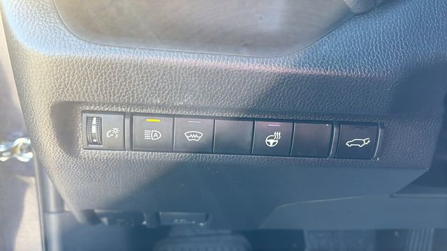 Used 2023 Toyota RAV4 XLE w/ Convenience Package image 18