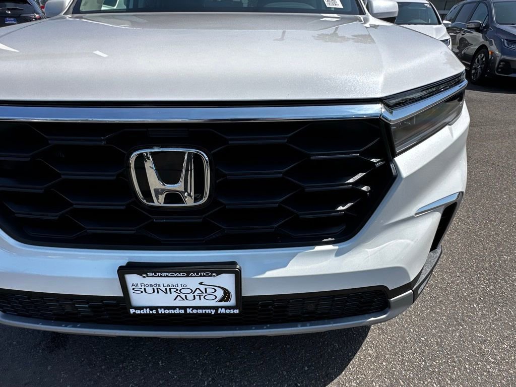 Used 2025 Honda Pilot EX-L image 5