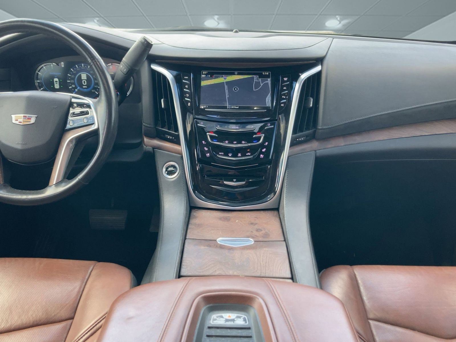 Used 2019 Cadillac Escalade Premium Luxury image 29