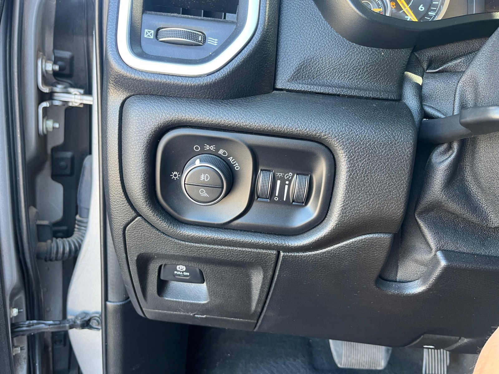 Used 2019 RAM 1500 Big Horn image 11