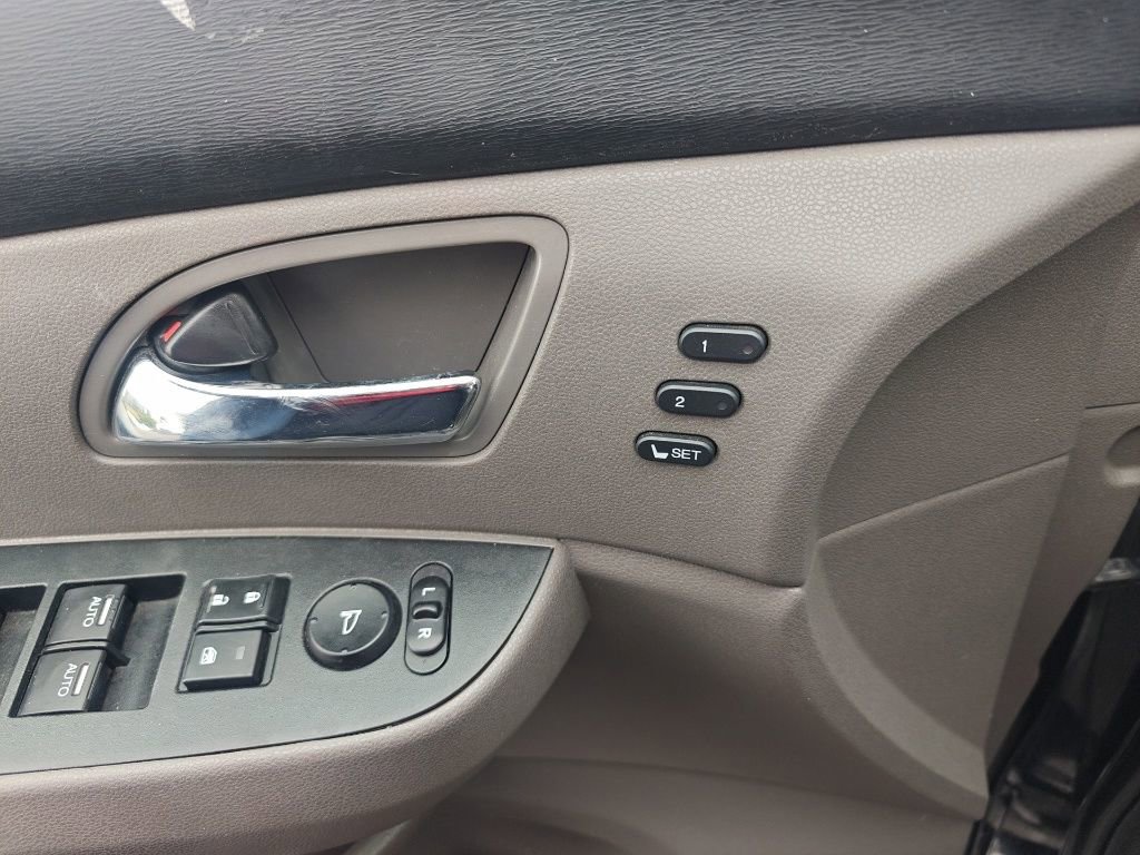 Used 2015 Honda Odyssey Touring image 6