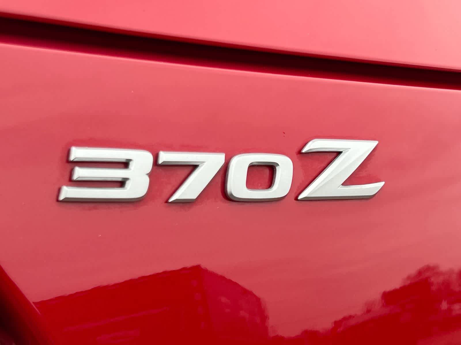 Used 2020 Nissan 370Z Coupe RWD image 13