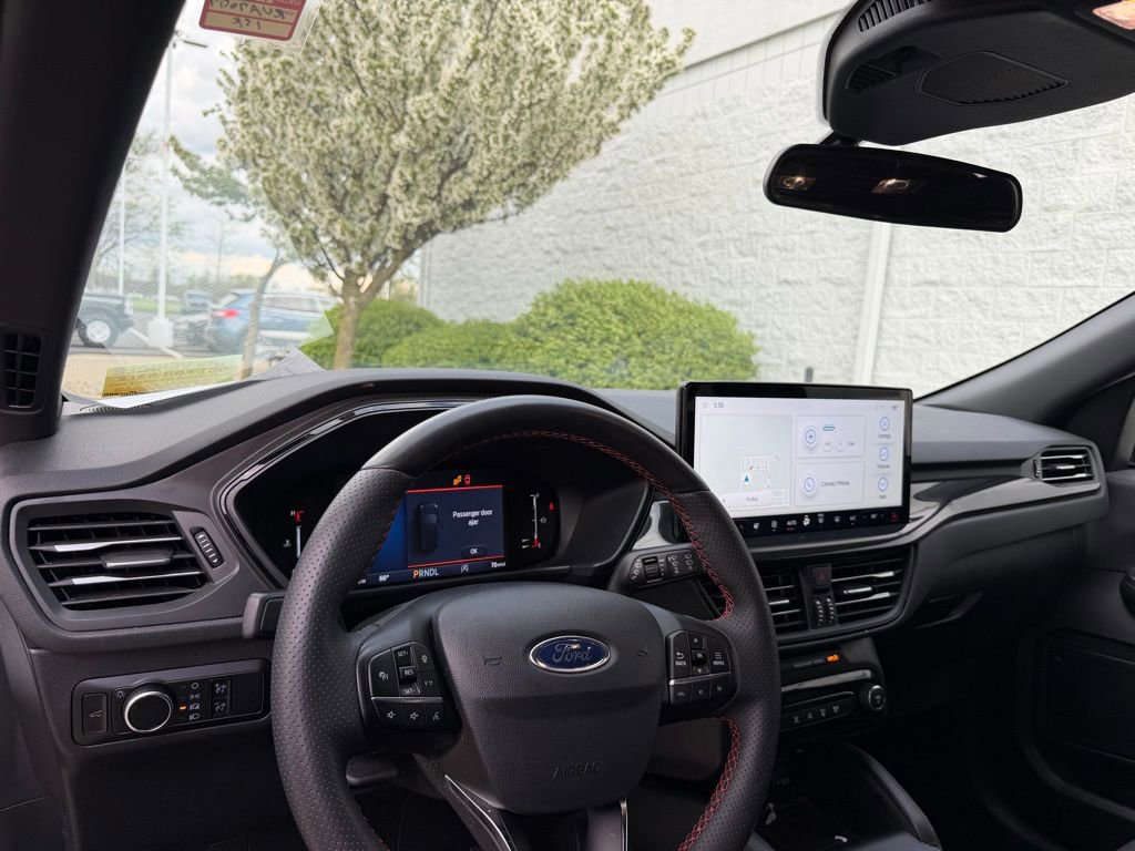 Used 2024 Ford Escape ST-Line w/ Tech Pack #1 image 10