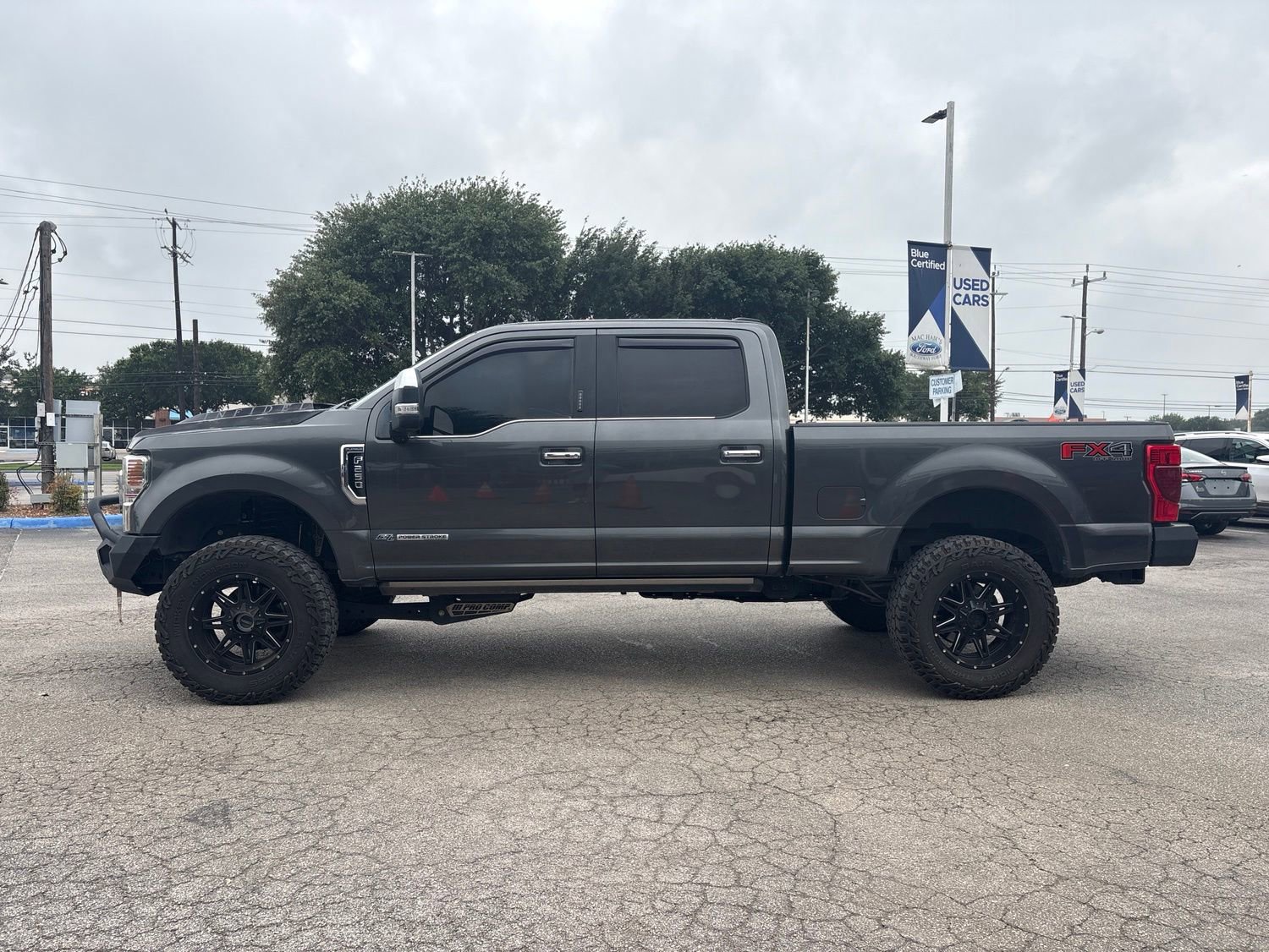 Used 2020 Ford F250 Platinum w/ FX4 Off-Road Package AWD/4WD image 7