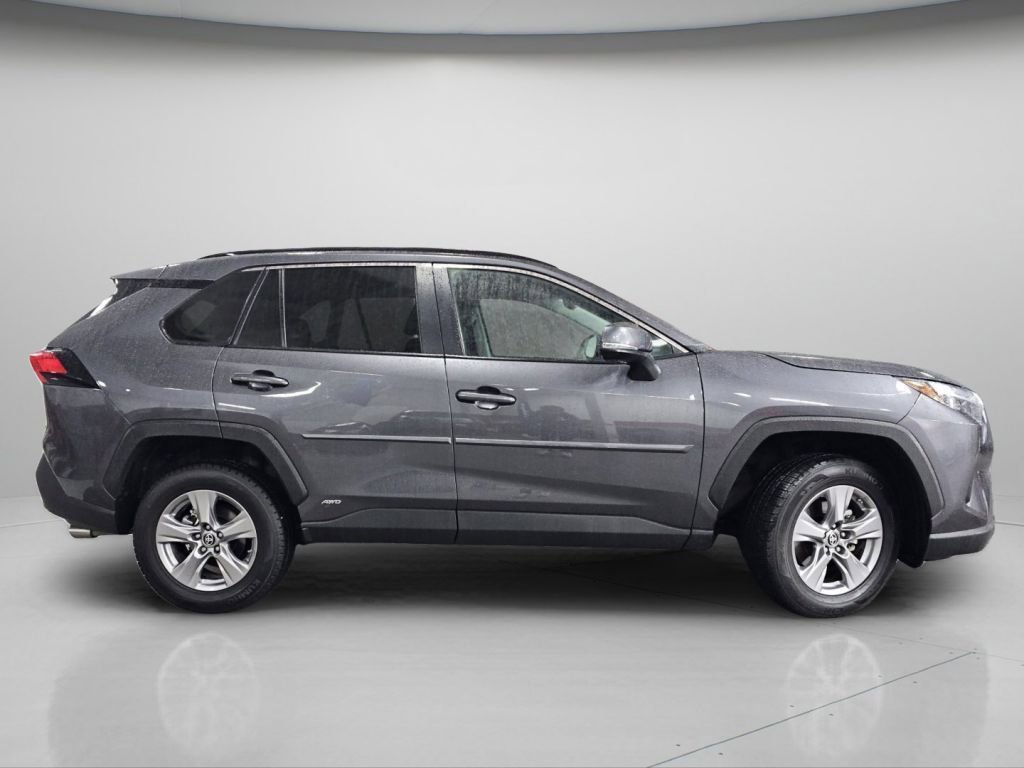 Used 2024 Toyota RAV4 LE AWD/4WD image 24