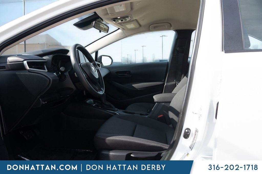 Used 2024 Toyota Corolla LE image 3