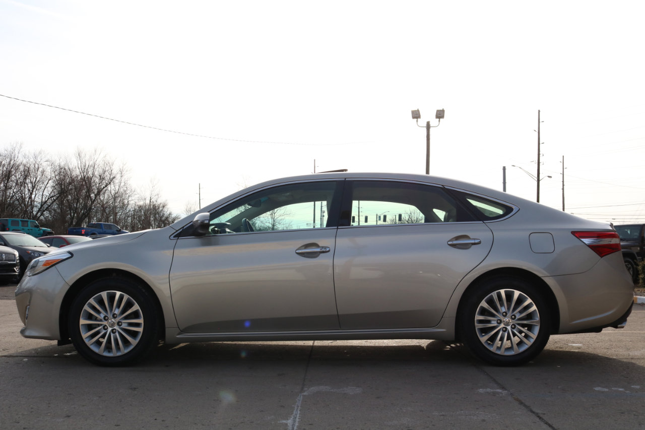 Used 2014 Toyota Avalon Limited image 13