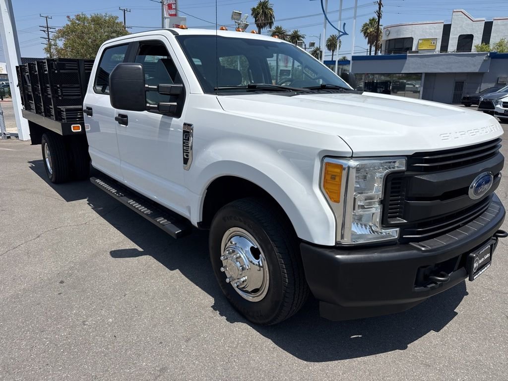 Used 2017 Ford F350 XL RWD image 1