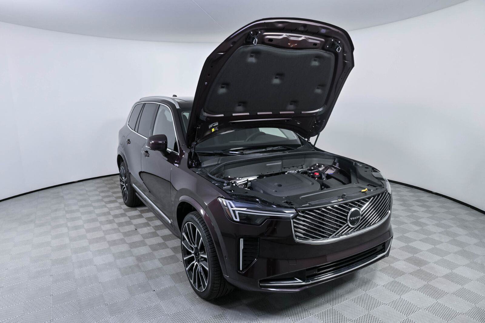 New 2026 Volvo XC90 B6 Plus w/ Protection Package Premier AWD/4WD image 34