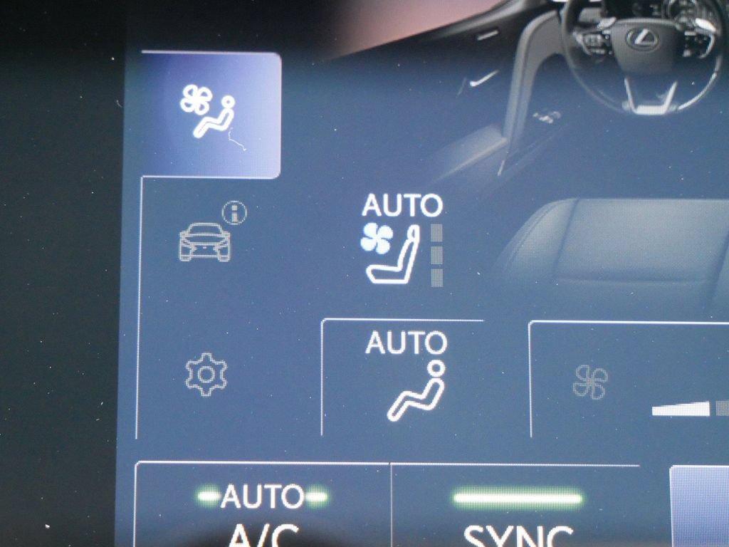 New 2026 Lexus LX 700h Luxury w/ Appearance Package AWD/4WD image 23