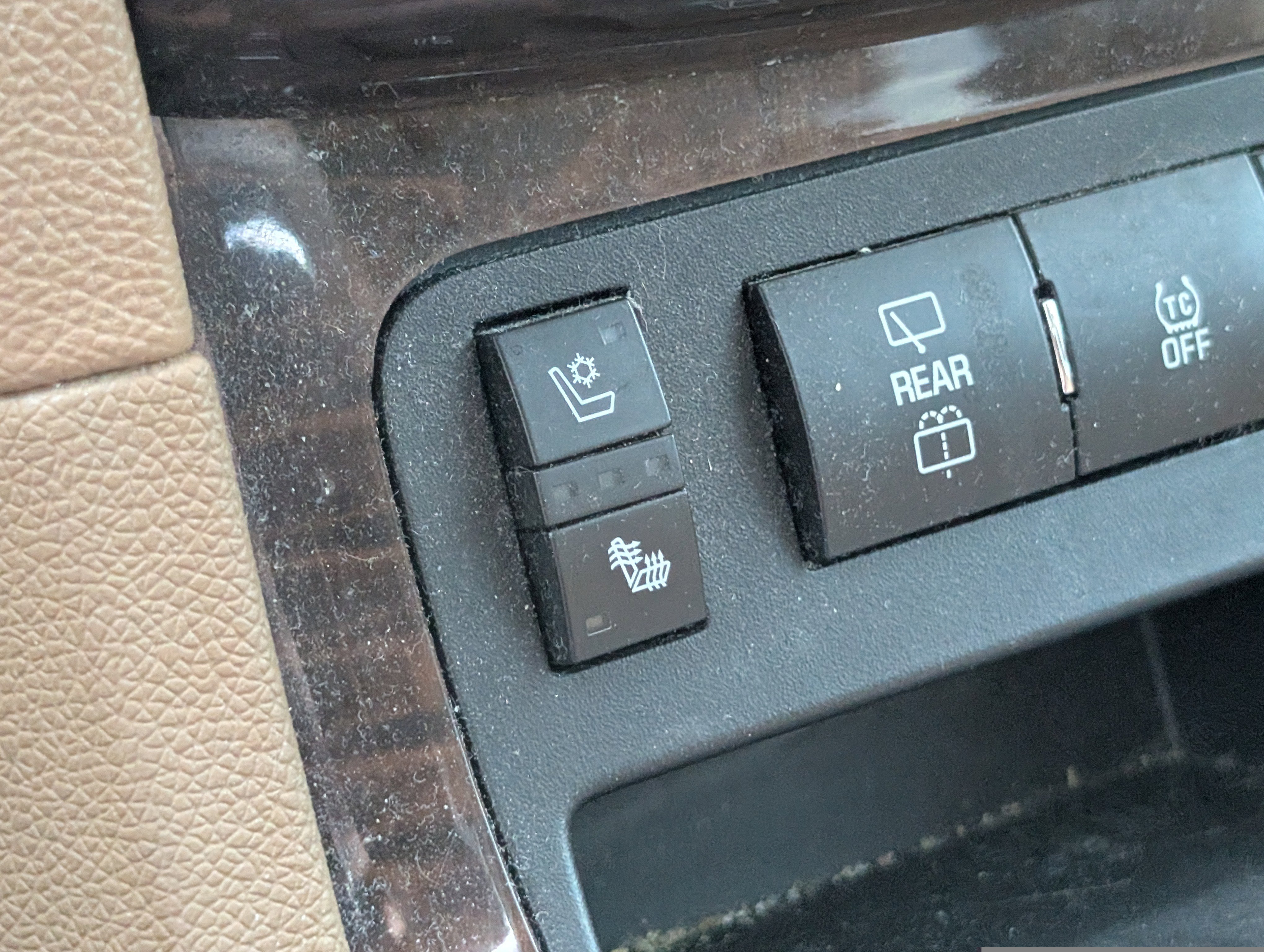 Used 2014 Buick Enclave Premium FWD image 11
