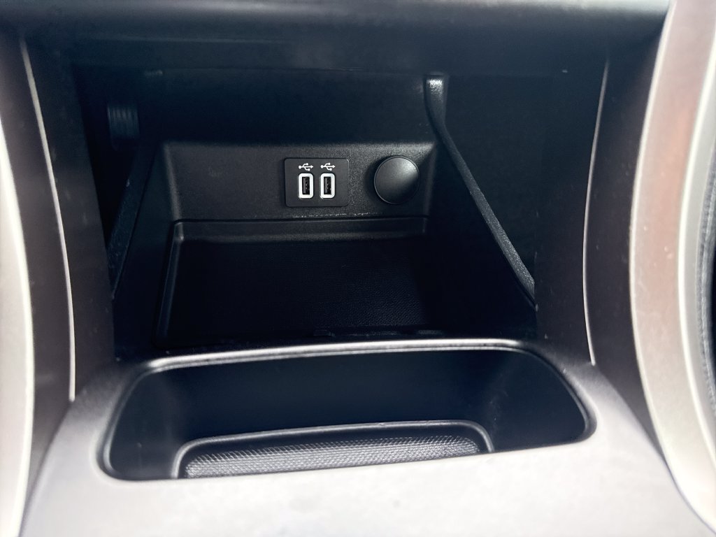 Used 2020 Ford Fusion SE FWD image 28