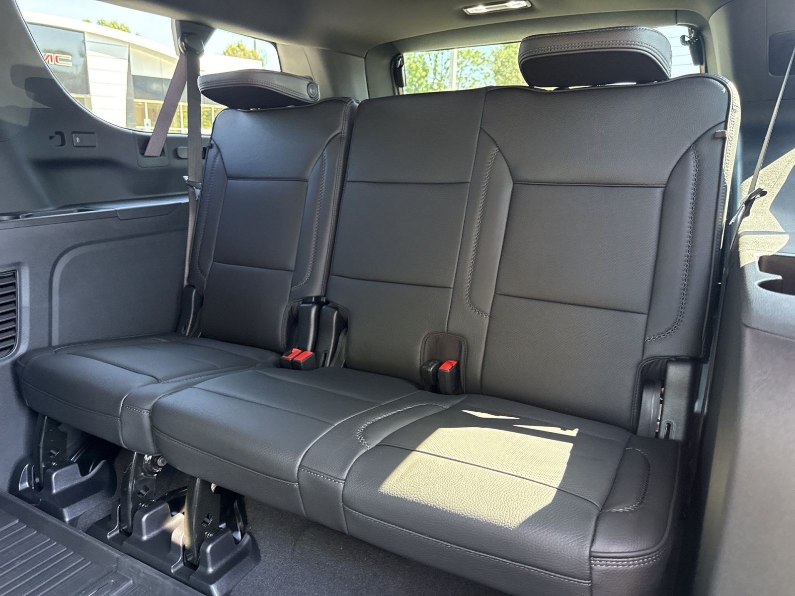 New 2026 GMC Yukon XL Denali w/ Denali Reserve Package AWD/4WD image 21
