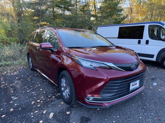 Certified 2022 Toyota Sienna XLE