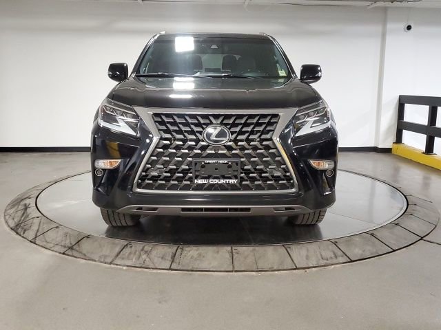 Used 2020 Lexus GX 460 Premium w/ Premium Package image 3