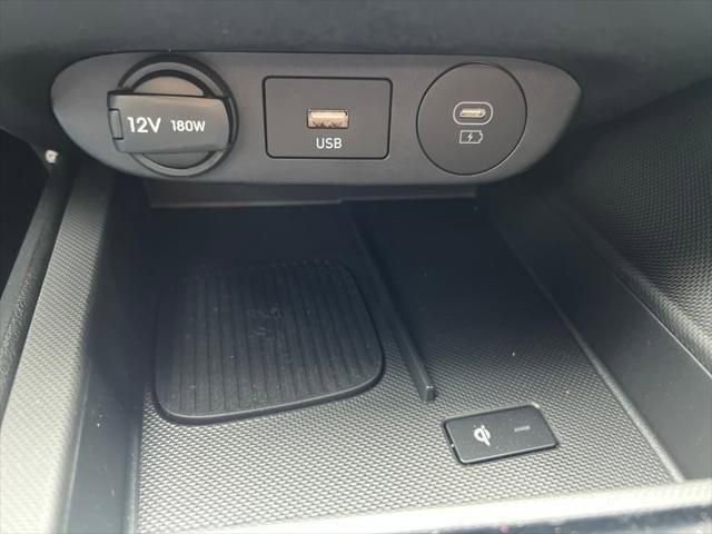 Used 2025 Hyundai Elantra SEL image 20