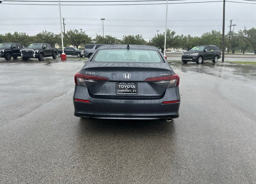Used 2025 Honda Civic Sport image 4