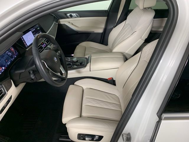 Used 2023 BMW X5 xDrive40i w/ Premium Package image 32