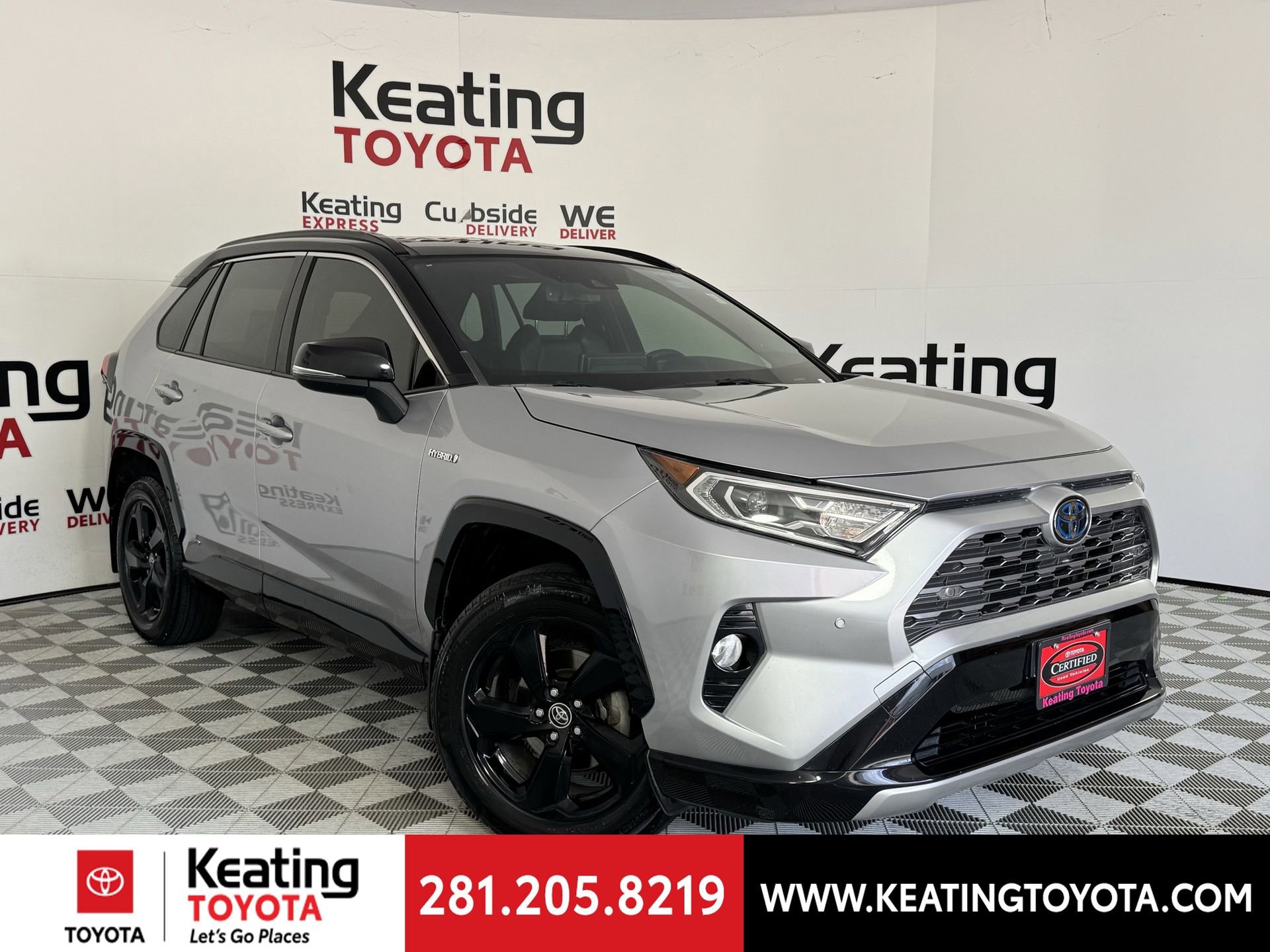 Used 2019 Toyota RAV4 XSE AWD/4WD image 2