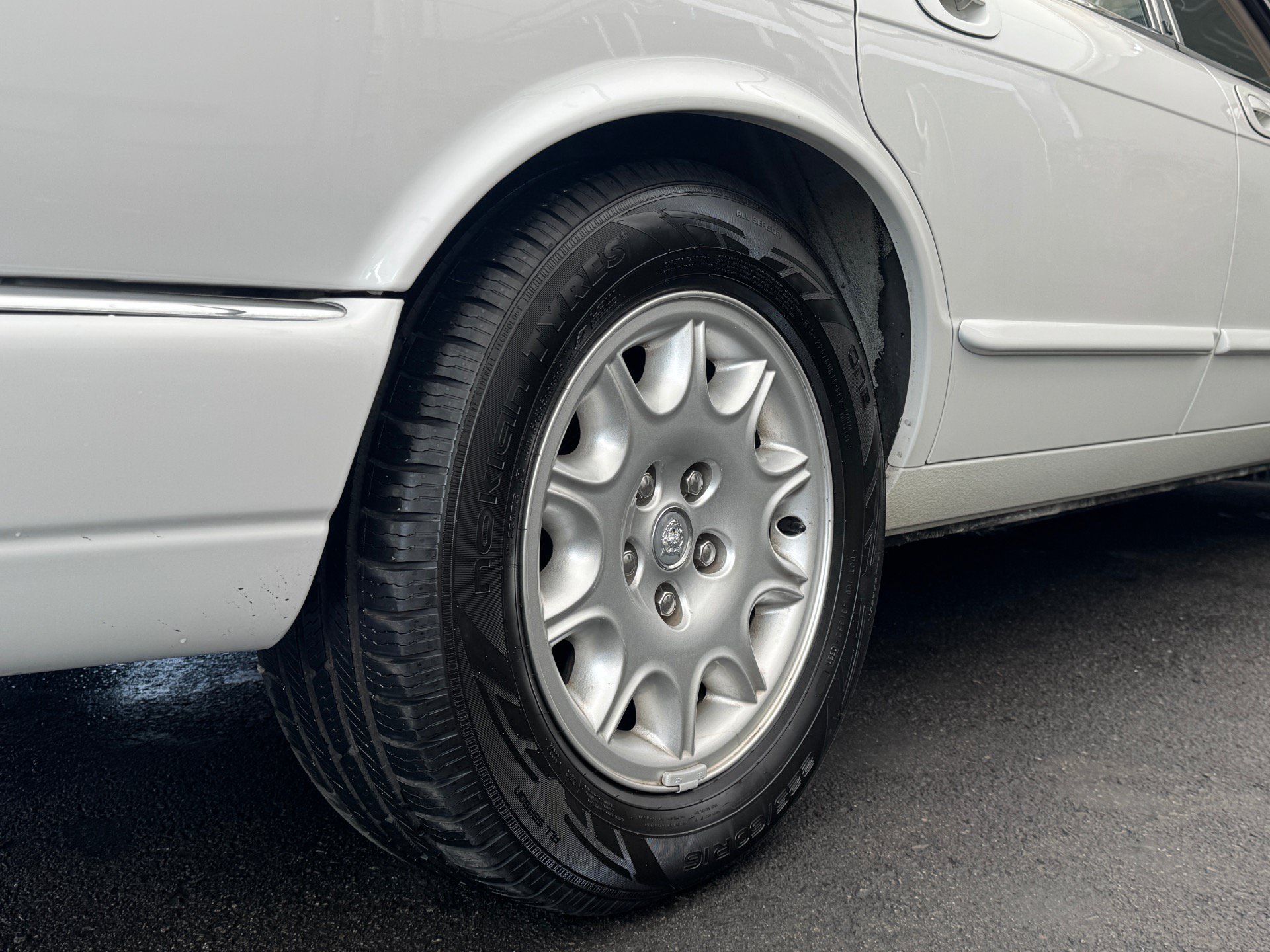 Used 2001 Jaguar XJ8 RWD image 55