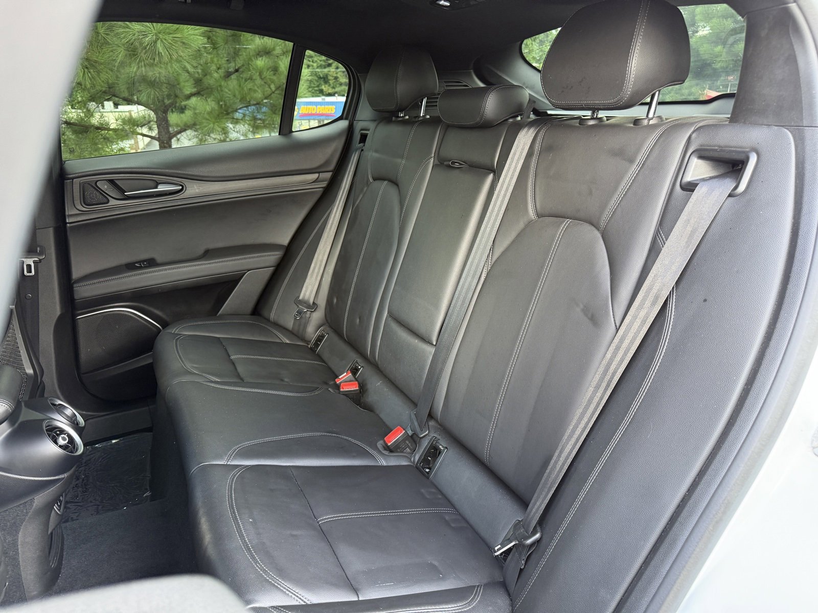 Used 2022 Alfa Romeo Stelvio Ti image 40