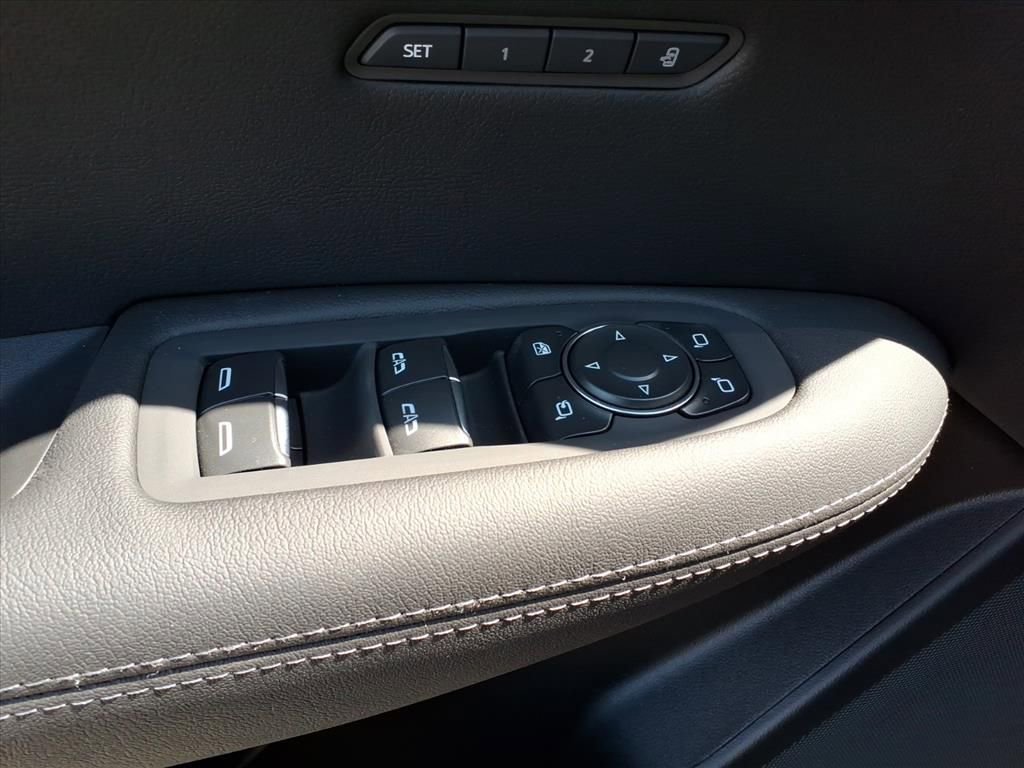 New 2025 Cadillac XT5 Premium Luxury w/ LPO, Floor Liner Package image 15