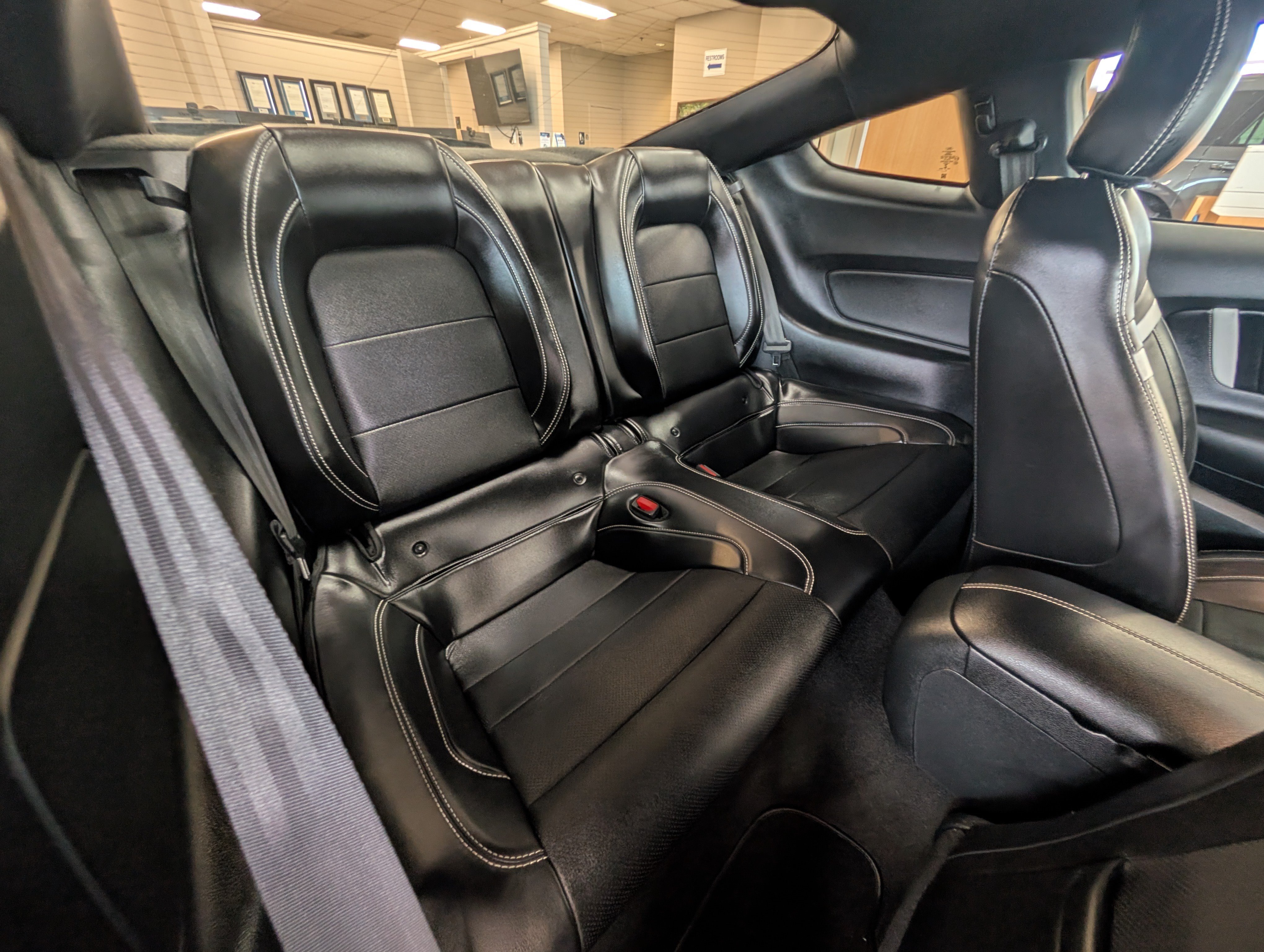 Certified 2021 Ford Mustang Shelby GT500 w/ Technology Package RWD image 11