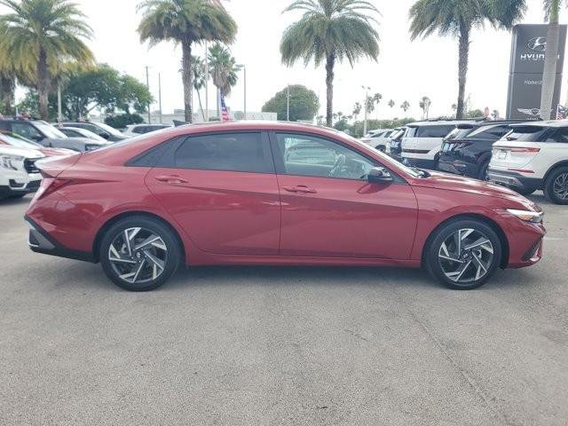 Certified 2025 Hyundai Elantra Sport w/ Cargo Package FWD image 4