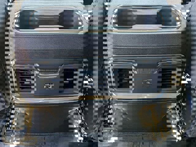 New 2026 GMC Sierra 1500 Elevation w/ Elevation Premium Package AWD/4WD image 31