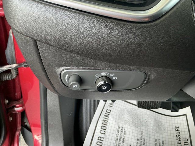 Used 2018 Chevrolet Equinox LT image 21