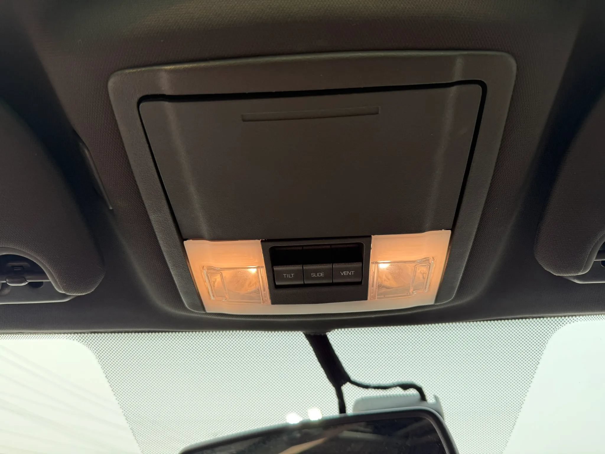 Used 2014 Lincoln Navigator L 4WD w/ Equipment Group 101A image 25