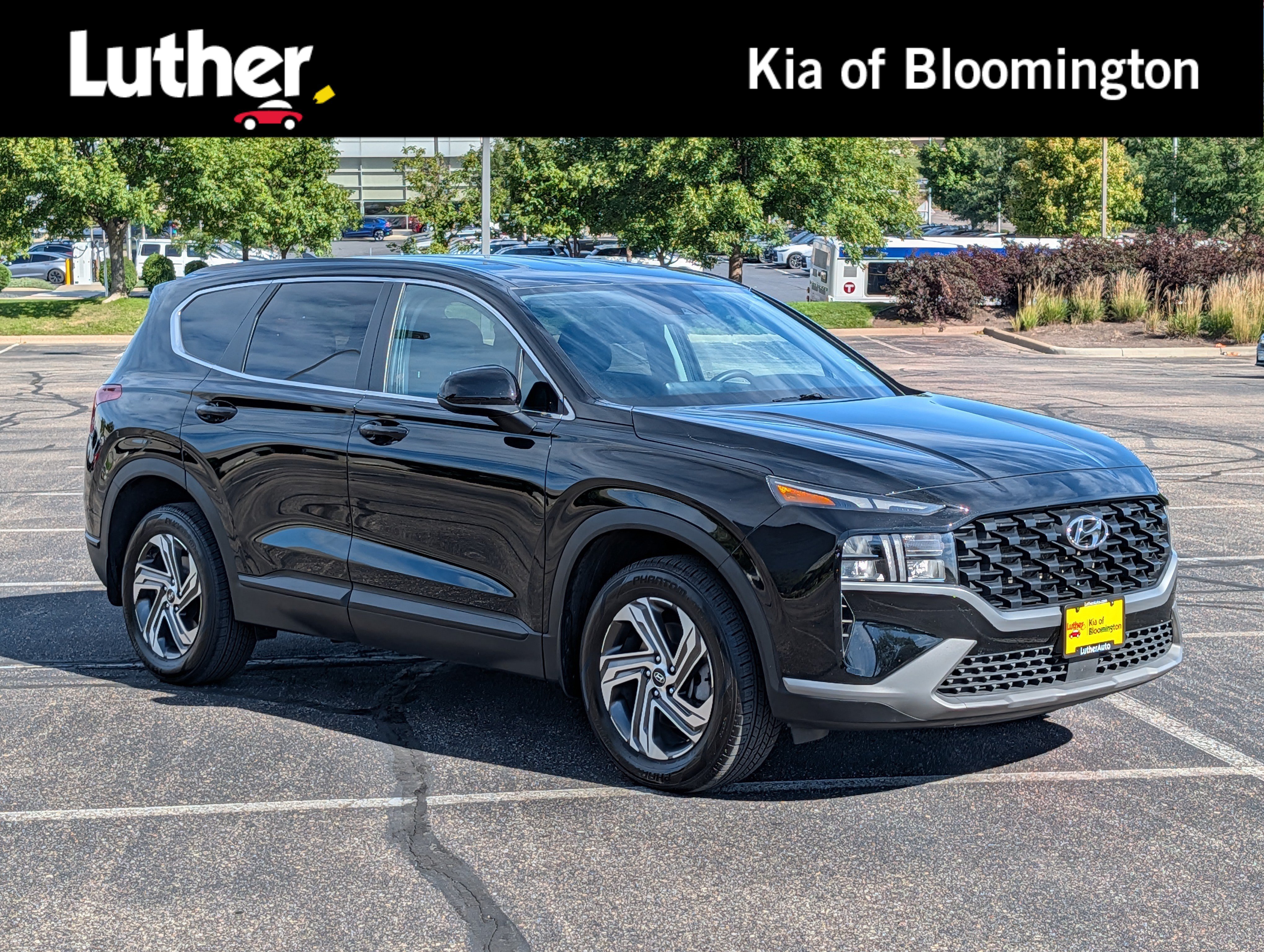 Used 2022 Hyundai Santa Fe SE FWD image 1