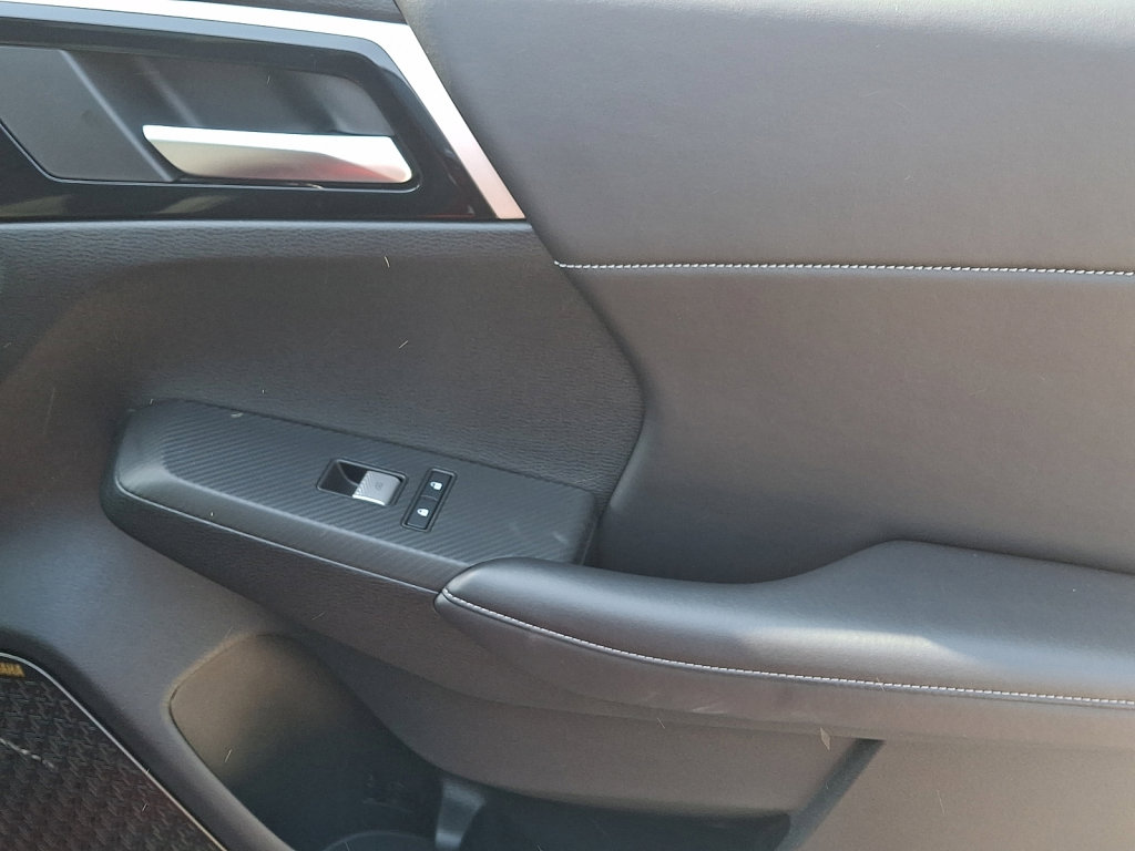 Used 2025 Mitsubishi Outlander SE AWD/4WD image 10