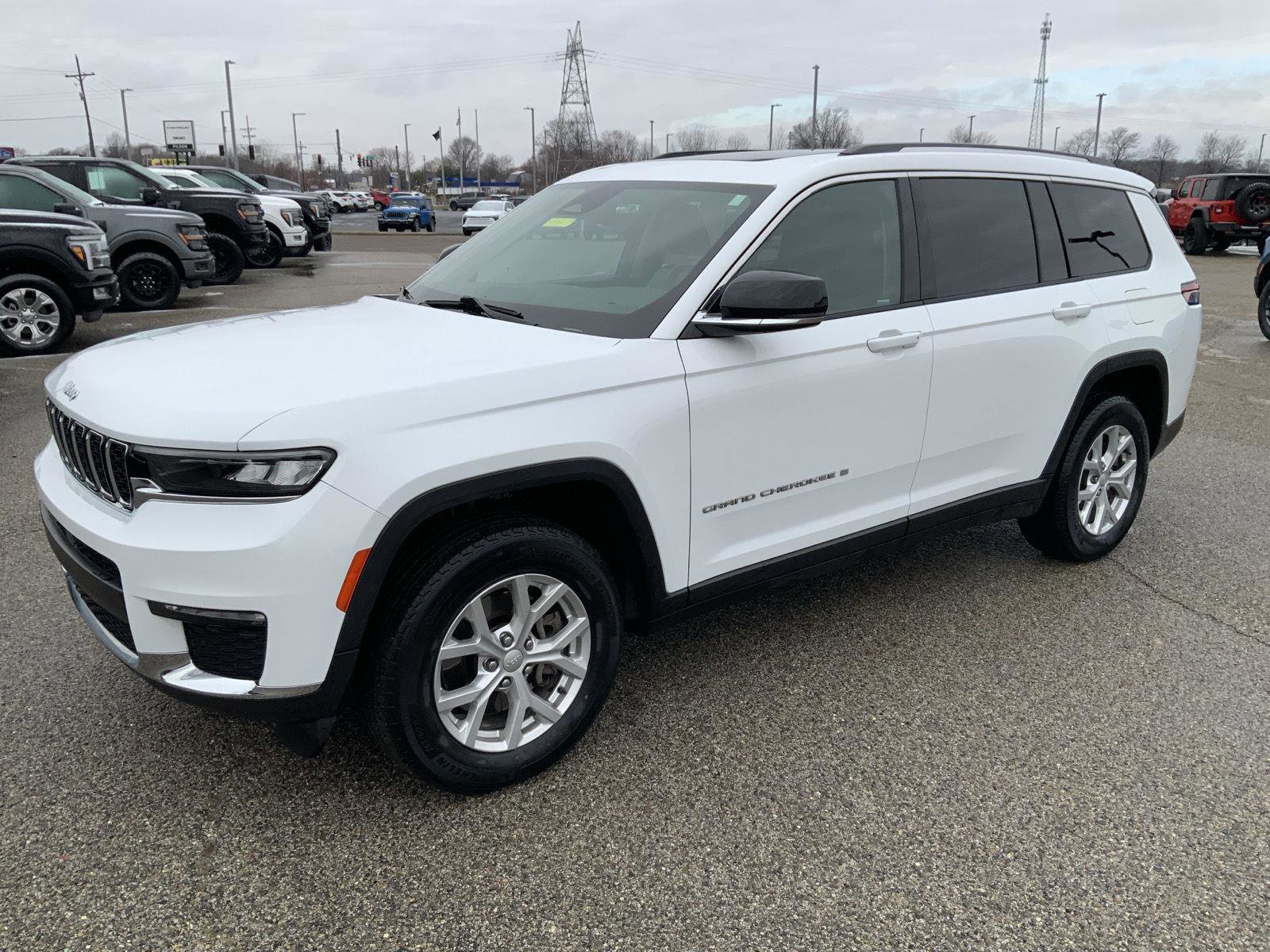 Used 2023 Jeep Grand Cherokee L Limited image 9