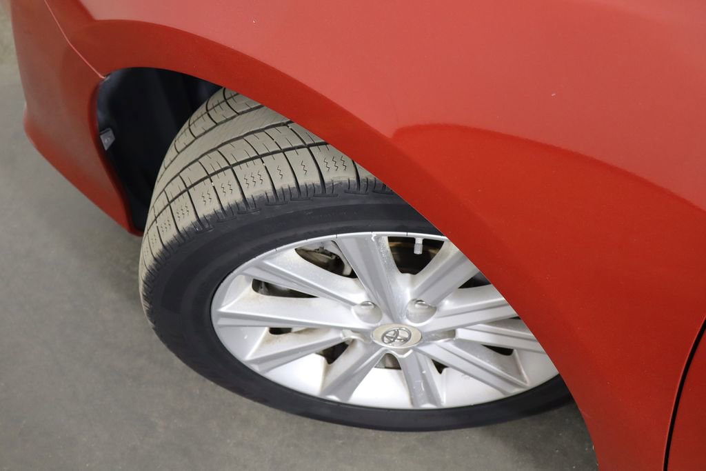 Used 2014 Toyota Camry SE FWD image 36