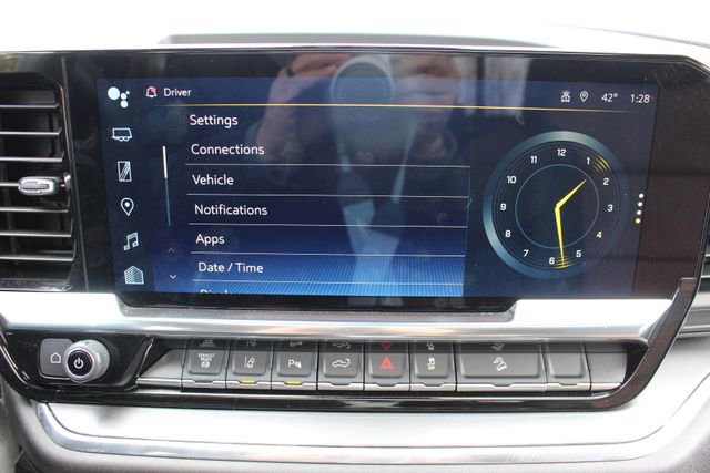 Used 2024 Chevrolet Silverado 3500 High Country w/ High Country Premium Package image 26